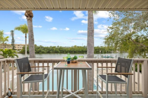 Bayside Escape-Condo w Dock Pool and Near Beach
